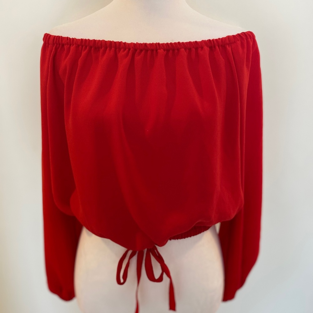 Aritzia (Wilfred) Red Top – Women’s Size M